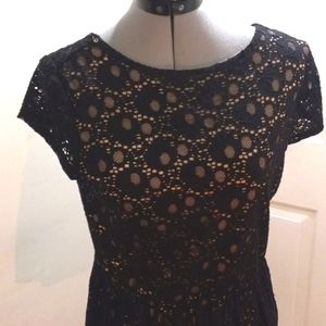 Alya Sz L, Lace backed Ruffle pendulum Top W/ Low V Back